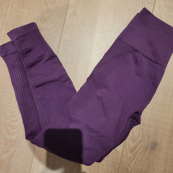 Lululemon Flow and go tight - Picture 3 of 4